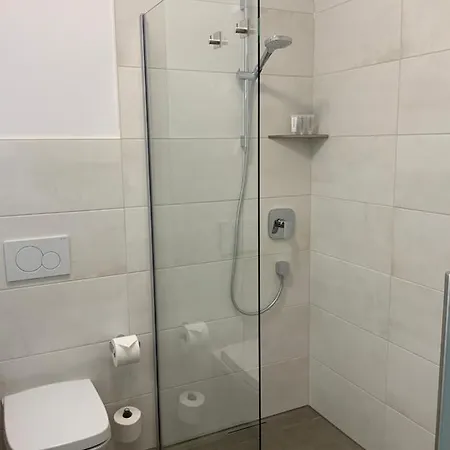 Rheinvilla Arte 3* ريماجين